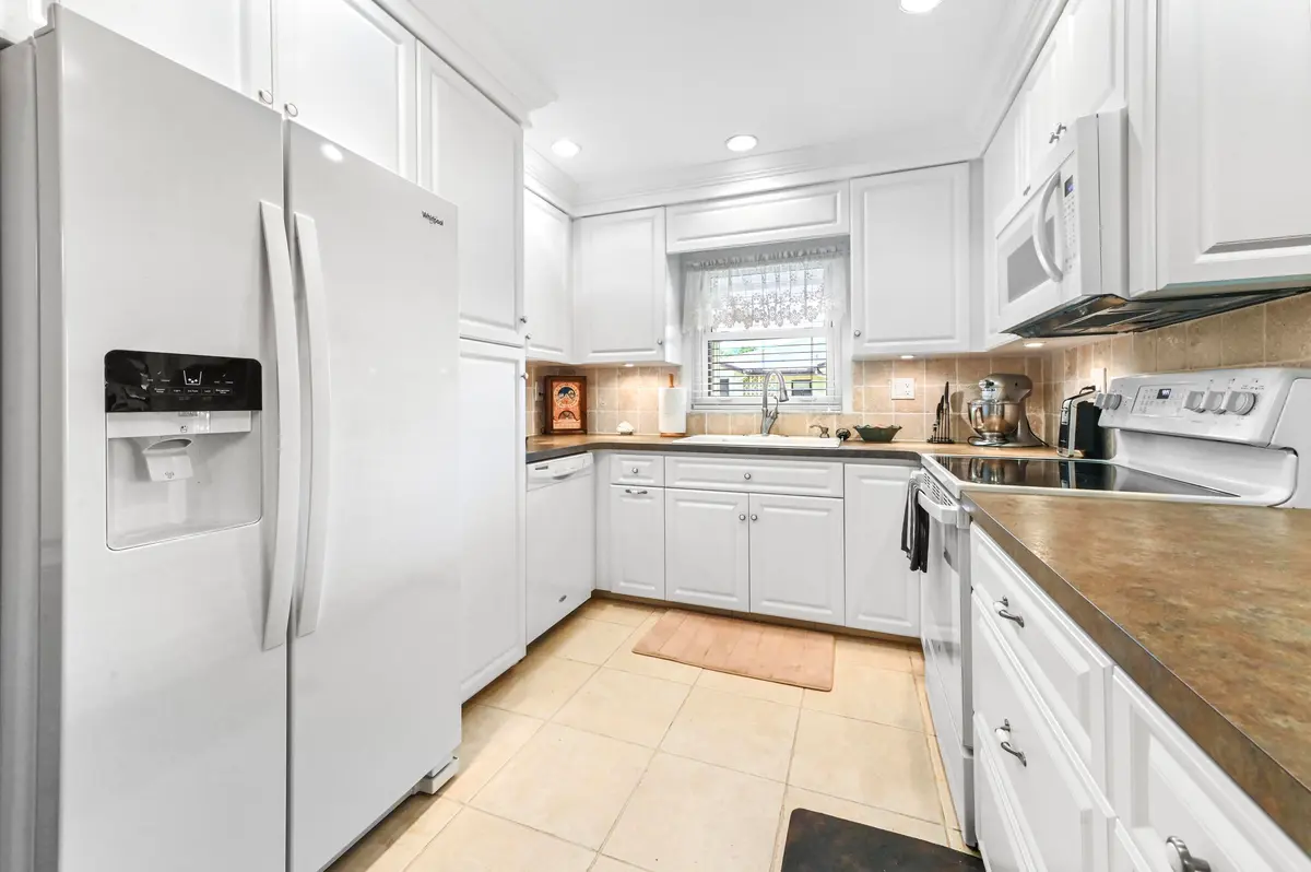 10 Kitchen 01 at 14080 Nesting Way A, Delray Beach