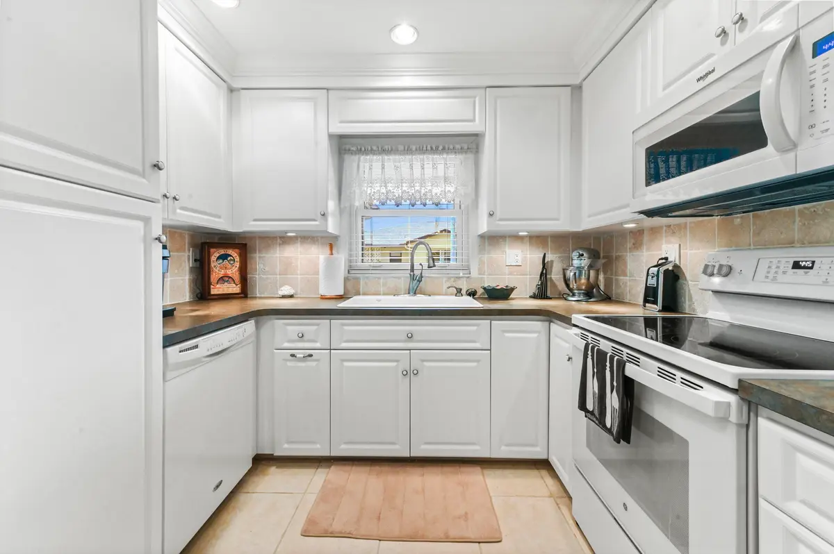 11 Kitchen 02 at 14080 Nesting Way A, Delray Beach