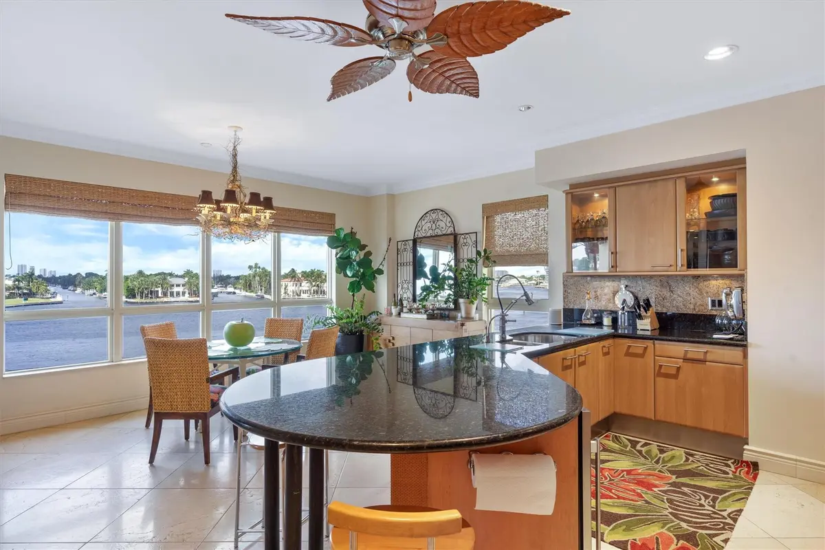 Photo 4 at 209 N BIRCH Road 401, Fort Lauderdale