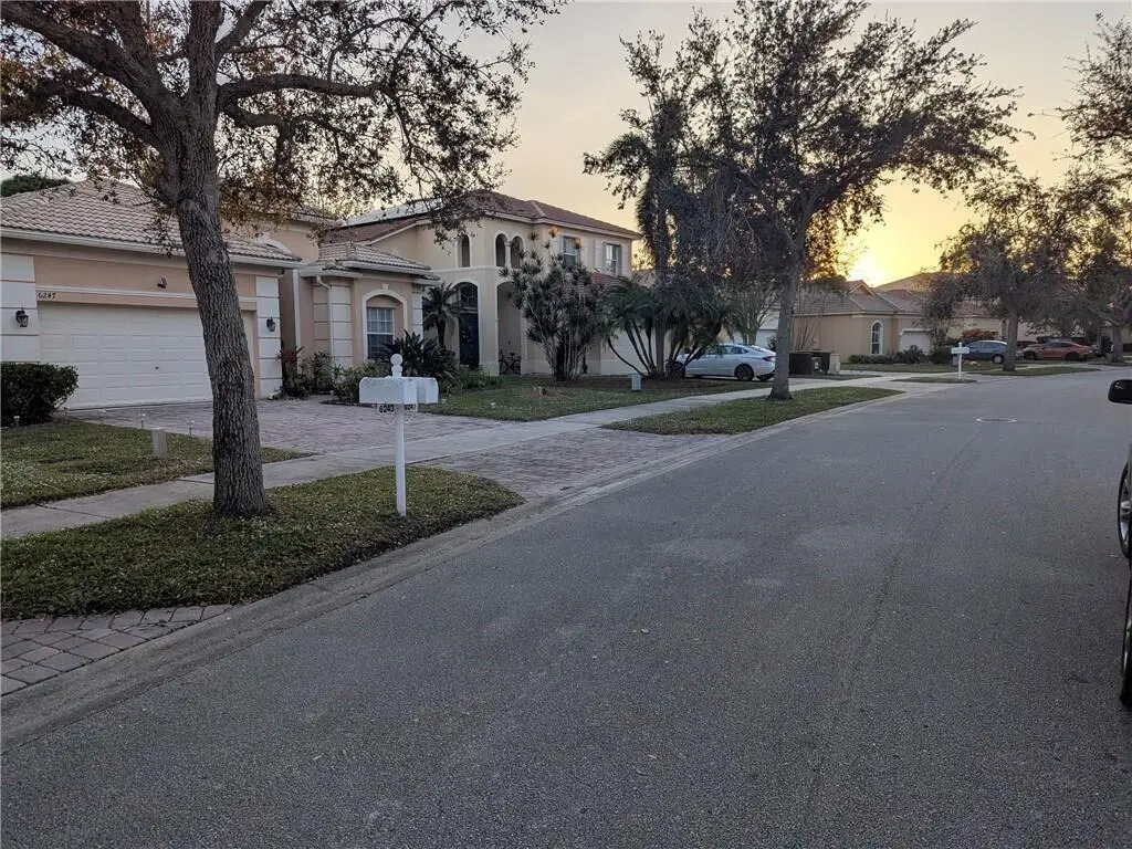 3a at 6243 ARLINGTON Way, Fort Pierce