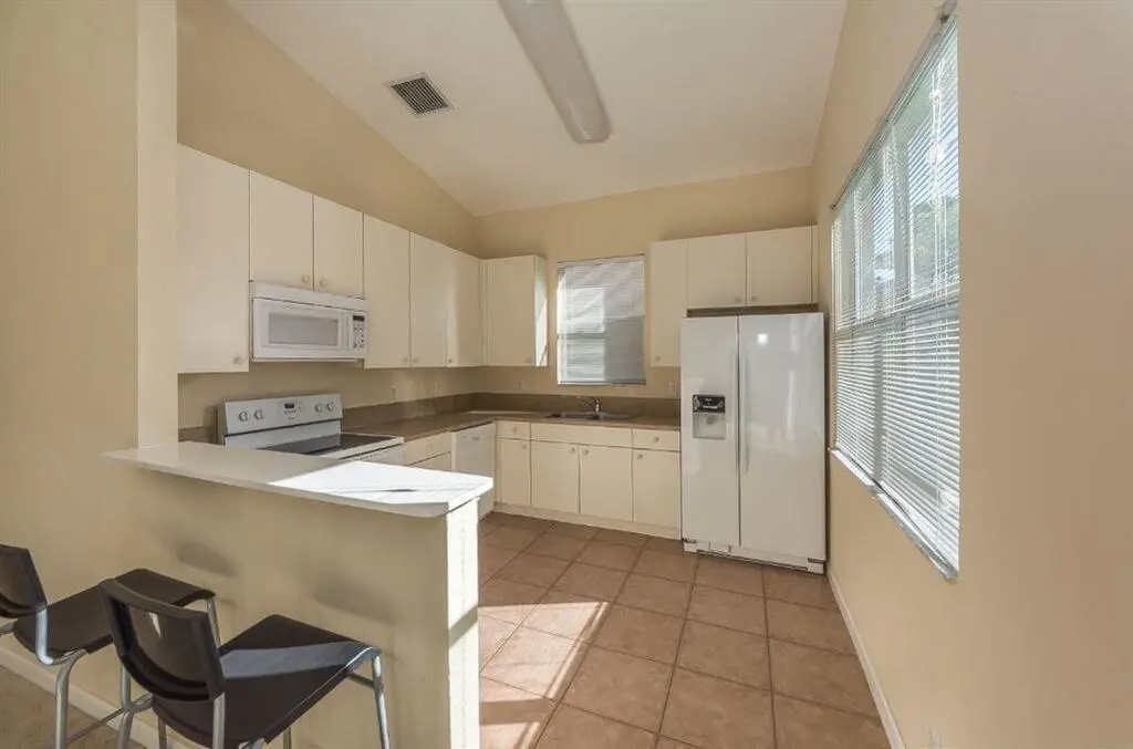 kitcha at 6243 ARLINGTON Way, Fort Pierce