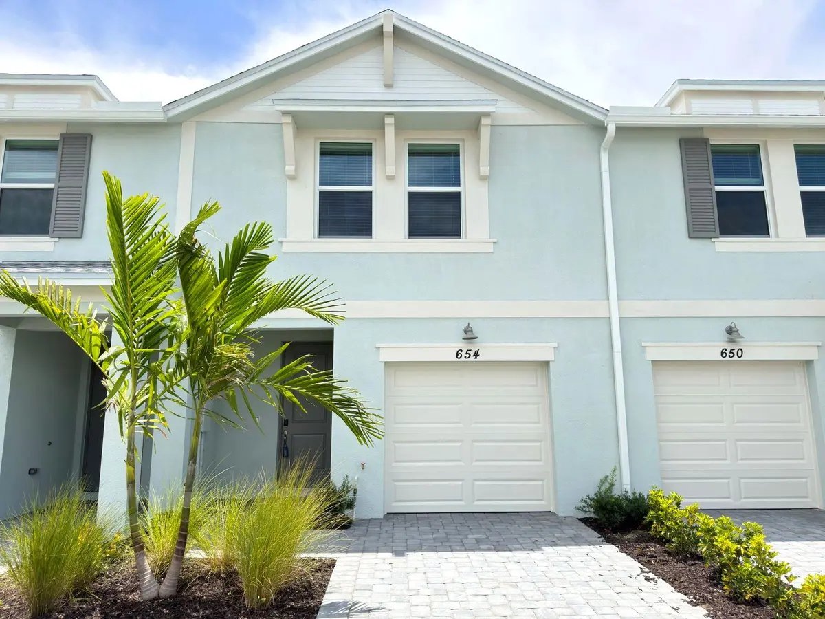 654 Salisbury Cir. at 654 Salisbury Circle, Fort Pierce