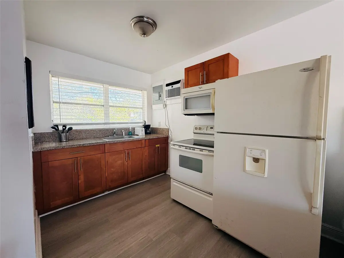Photo 7 at 3226 NE 12TH Street 10, Pompano Beach