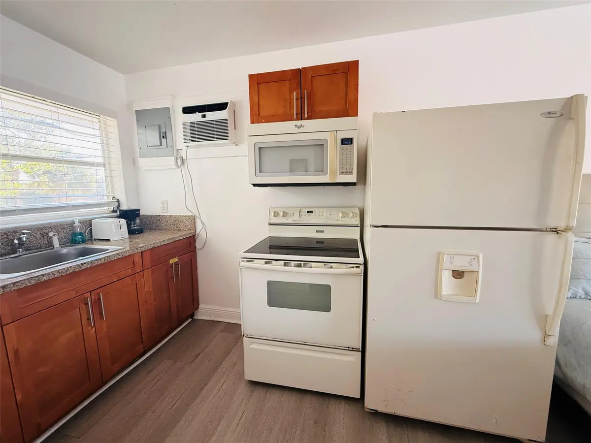 Photo 8 at 3226 NE 12TH Street 10, Pompano Beach