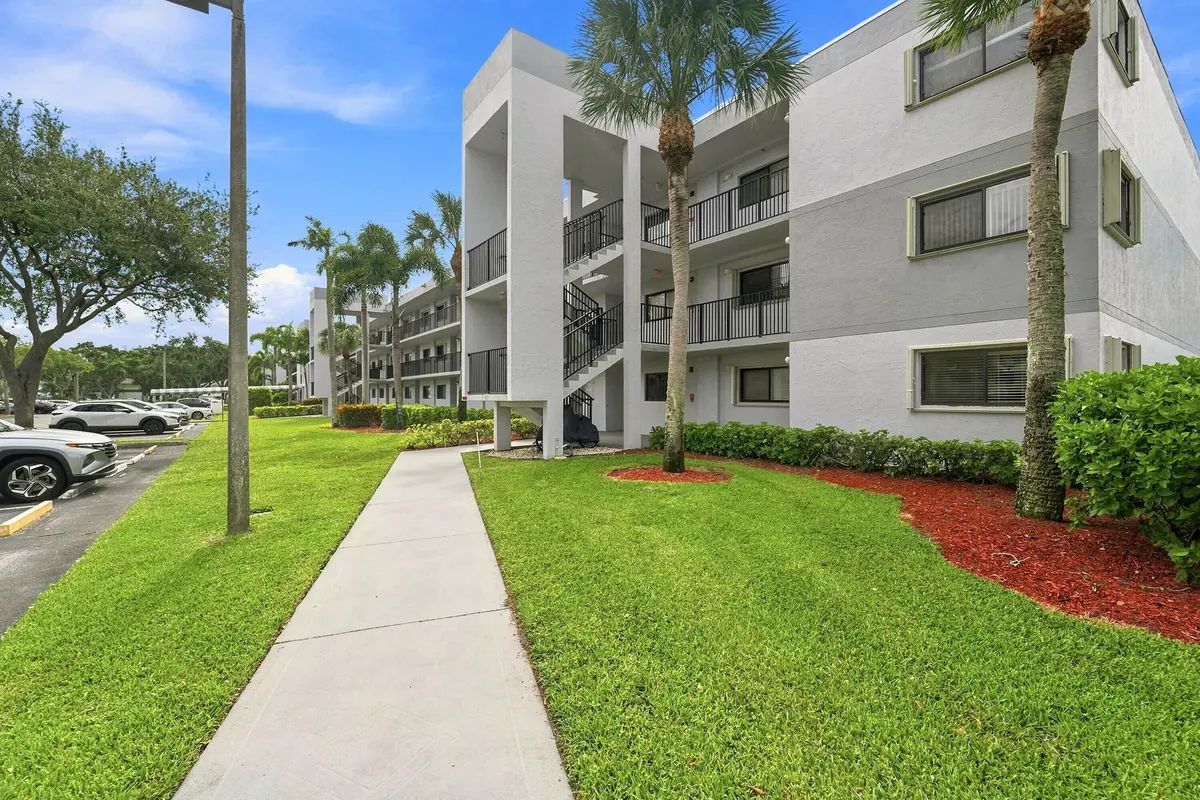 03_out buildings at 15355 LAKES OF DELRAY Boulevard 314, Delray Beach