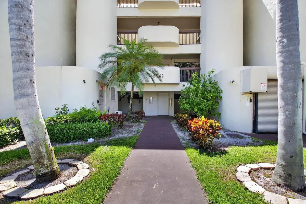 bldg_front_closer at 6342 LONGBOAT Lane 201, Boca Raton