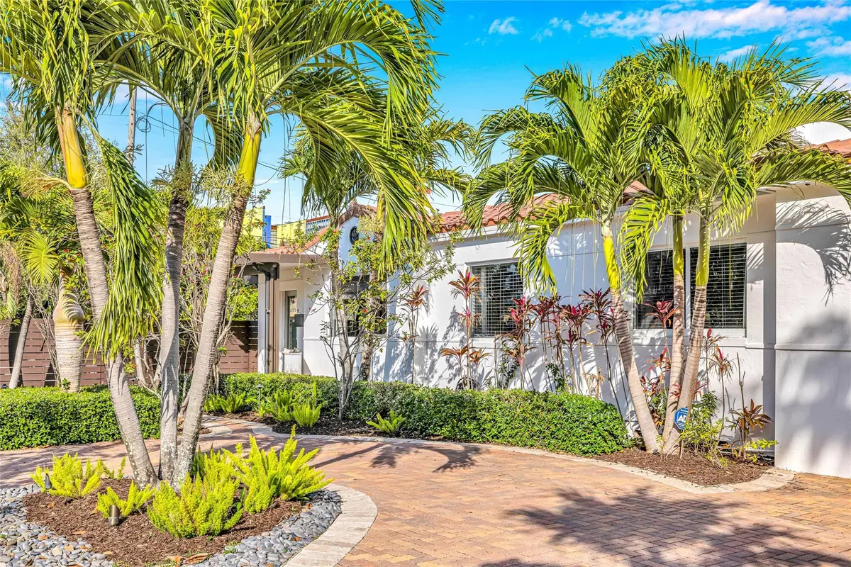 Photo 1 at 748 NE 17th Way, Fort Lauderdale