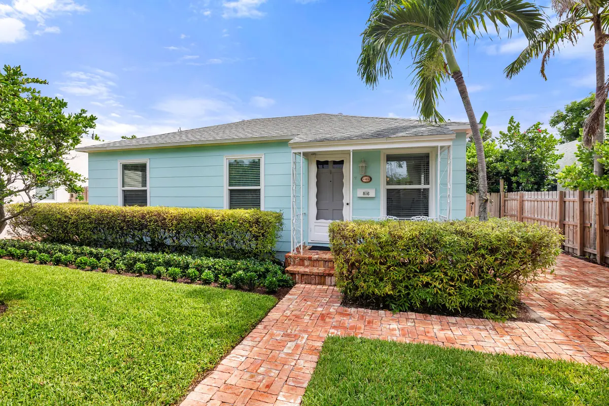 816 Avon Road at 816 Avon Road, West Palm Beach