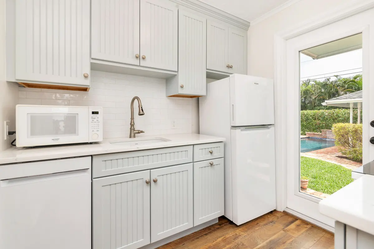 Kitchen at 816 Avon Road, West Palm Beach