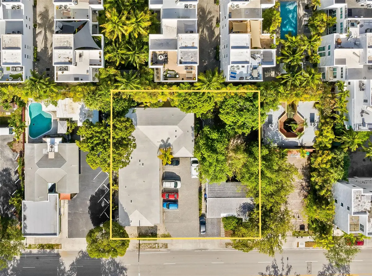 Photo 1 at 724 NE 3rd Avenue, Fort Lauderdale