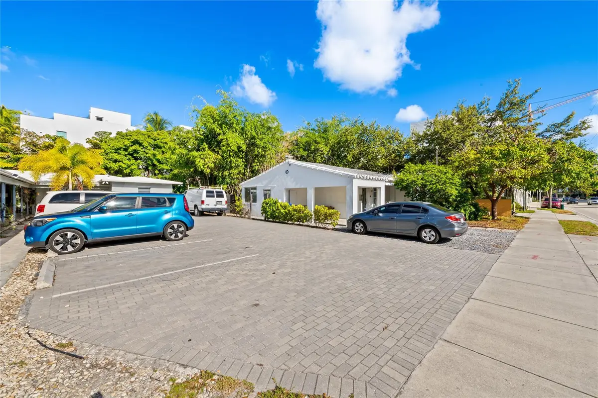 Photo 7 at 724 NE 3rd Avenue, Fort Lauderdale
