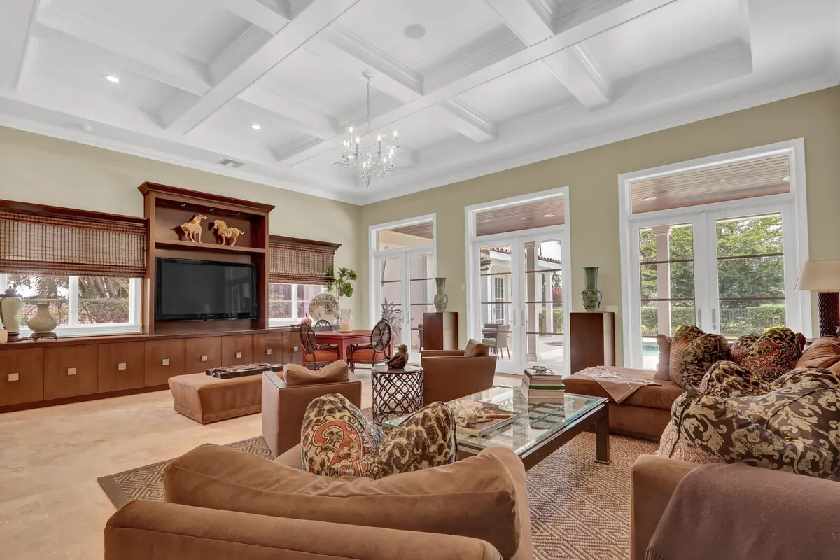 10_Image_10_mls at 13620 Verde Drive, Palm Beach Gardens