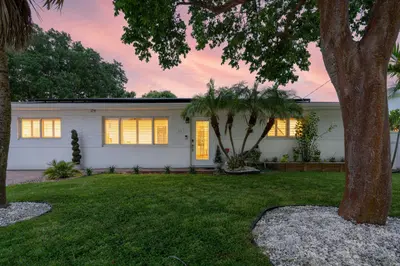 874 NW 2ND Avenue, Boca Raton – Single Family Residence for sale