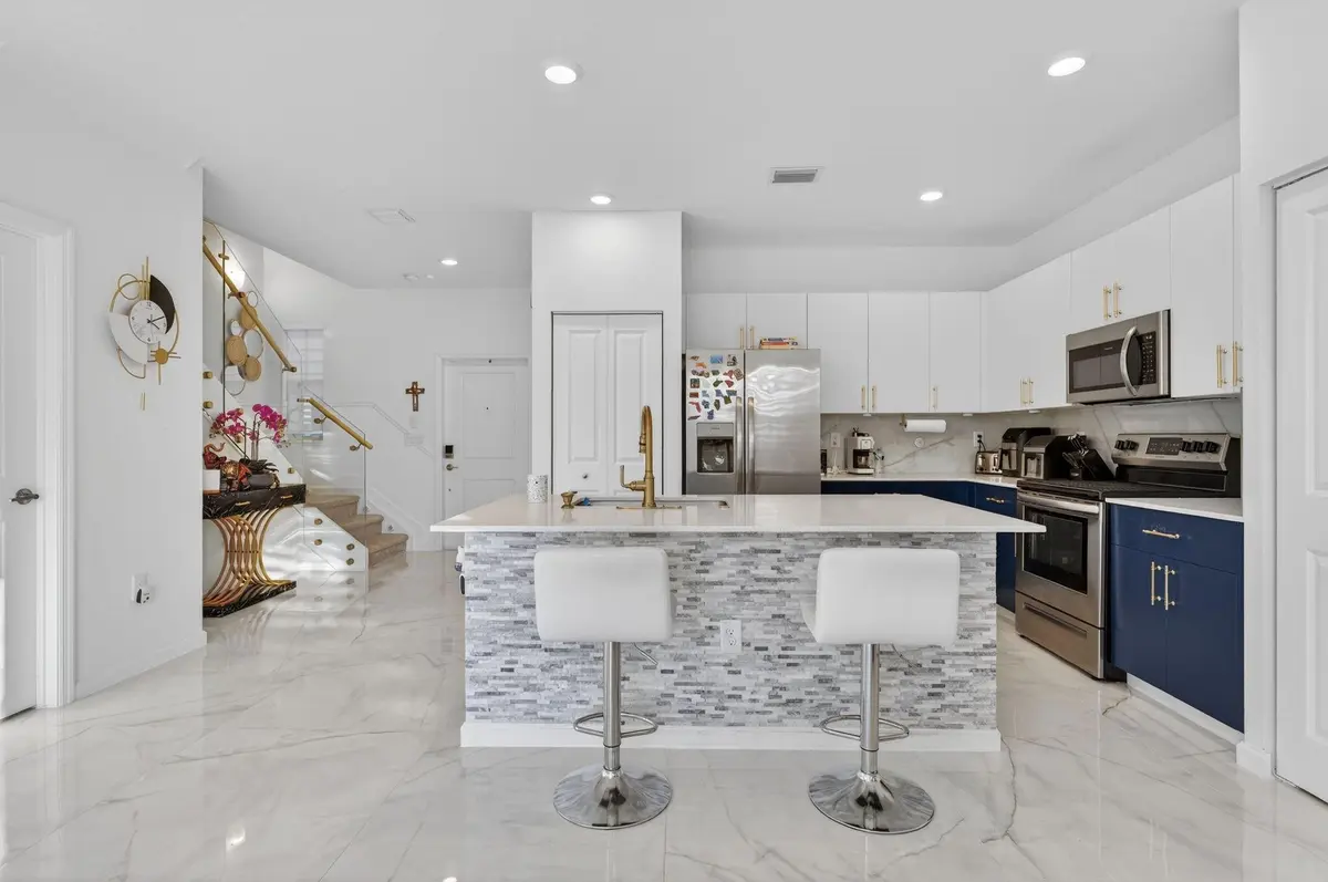 Photo 8 at 4668 NW 120th Way, Coral Springs