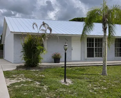 276 SE NORFOLK Boulevard, Stuart – sold