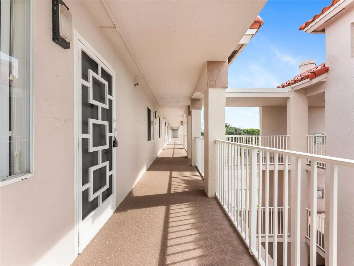 08-8 at 14111 Royal Vista Drive 405, Delray Beach