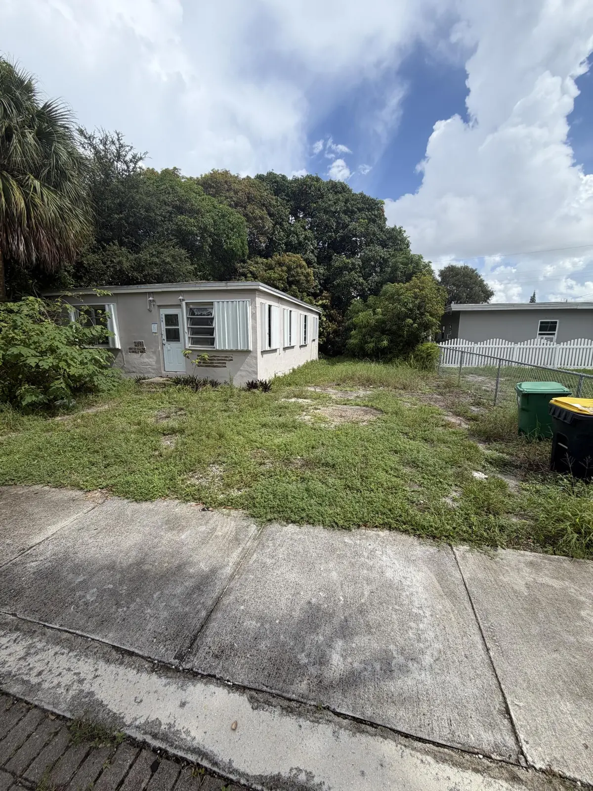 IMG_1461 at 708 SW 7TH Terrace, Dania Beach