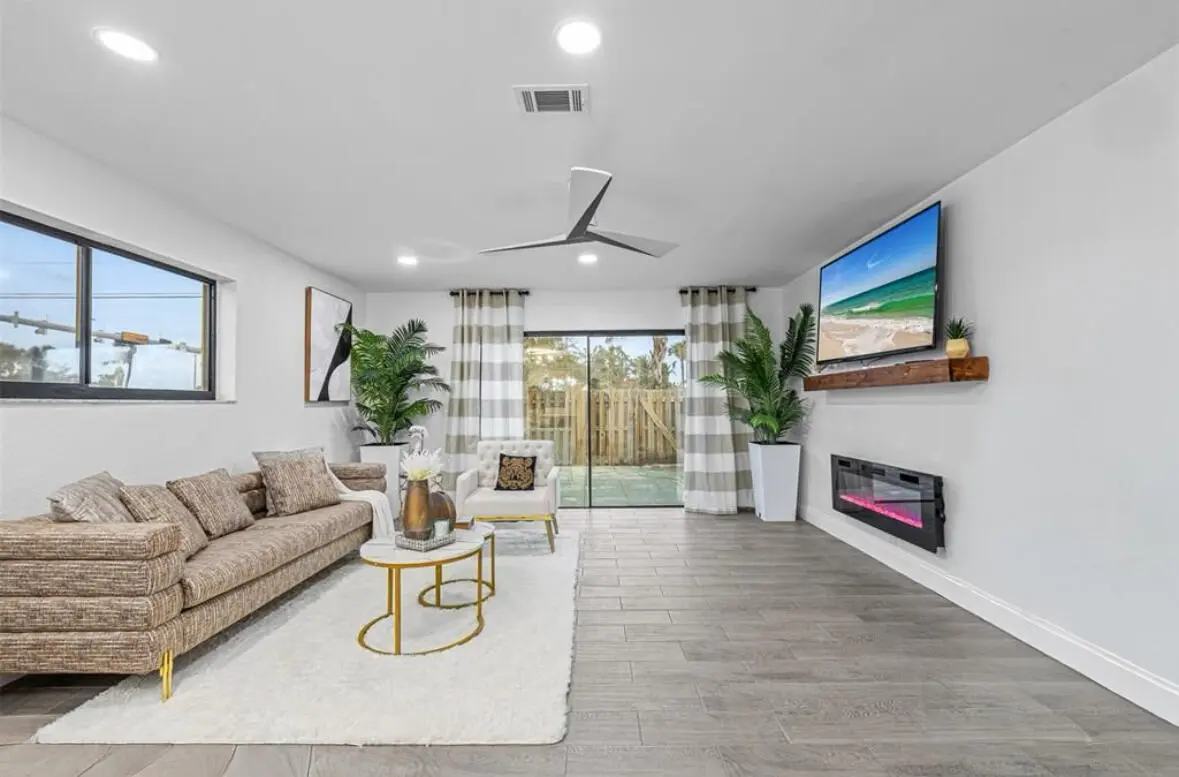 living room 2 at 4225 N HIGHWAY A1A 17, Fort Pierce