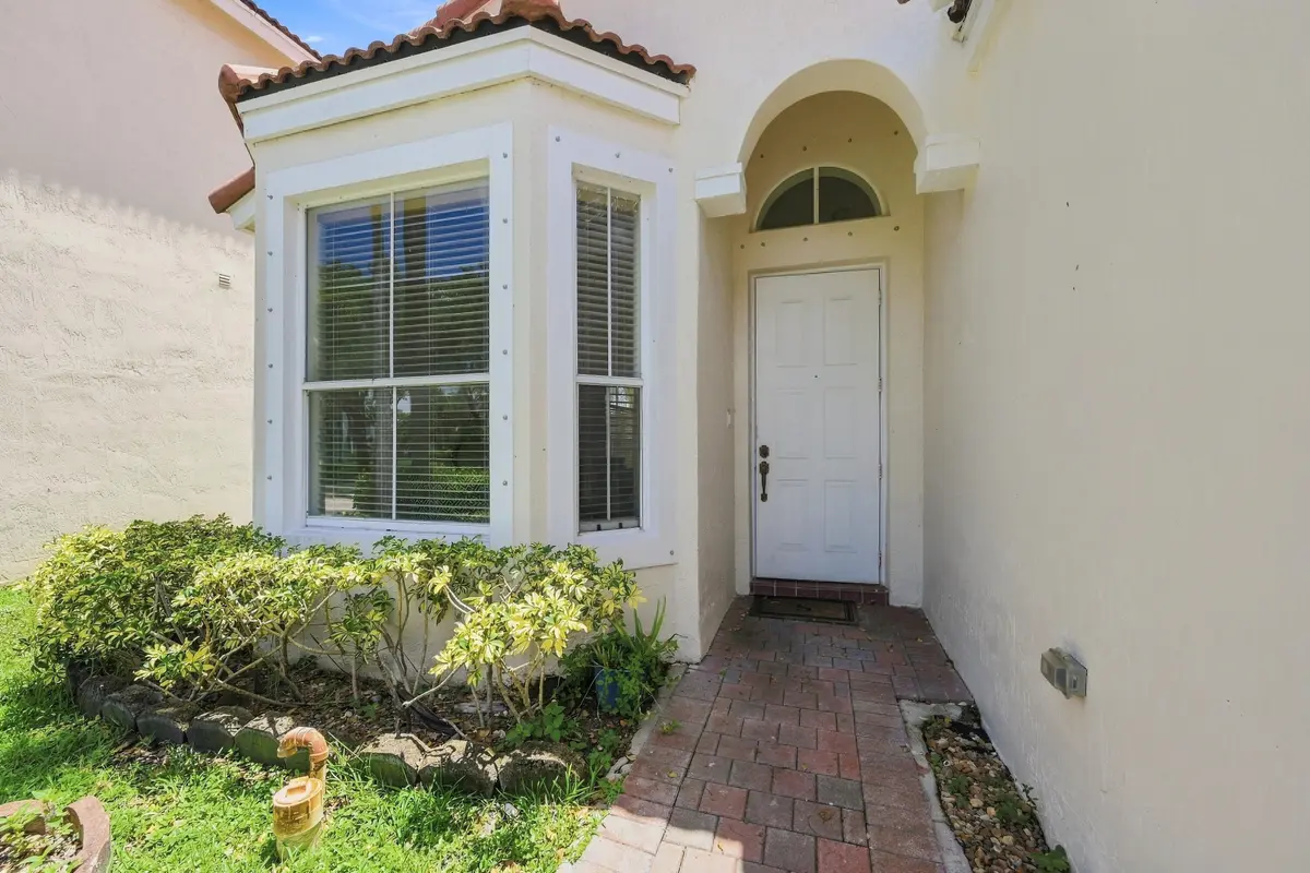 05_exterior entry at 7778 NW 17th Place, Pembroke Pines