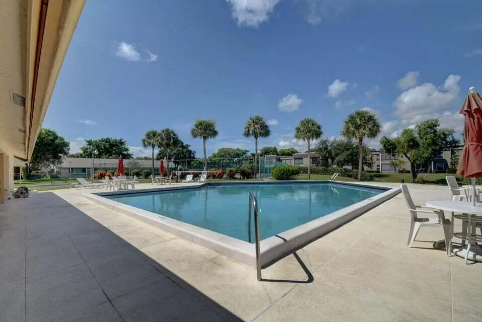 Pool at 728 Lago Road, Delray Beach
