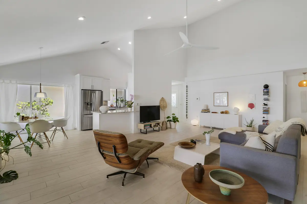 Living Area at 125 Harbourside Circle, Jupiter