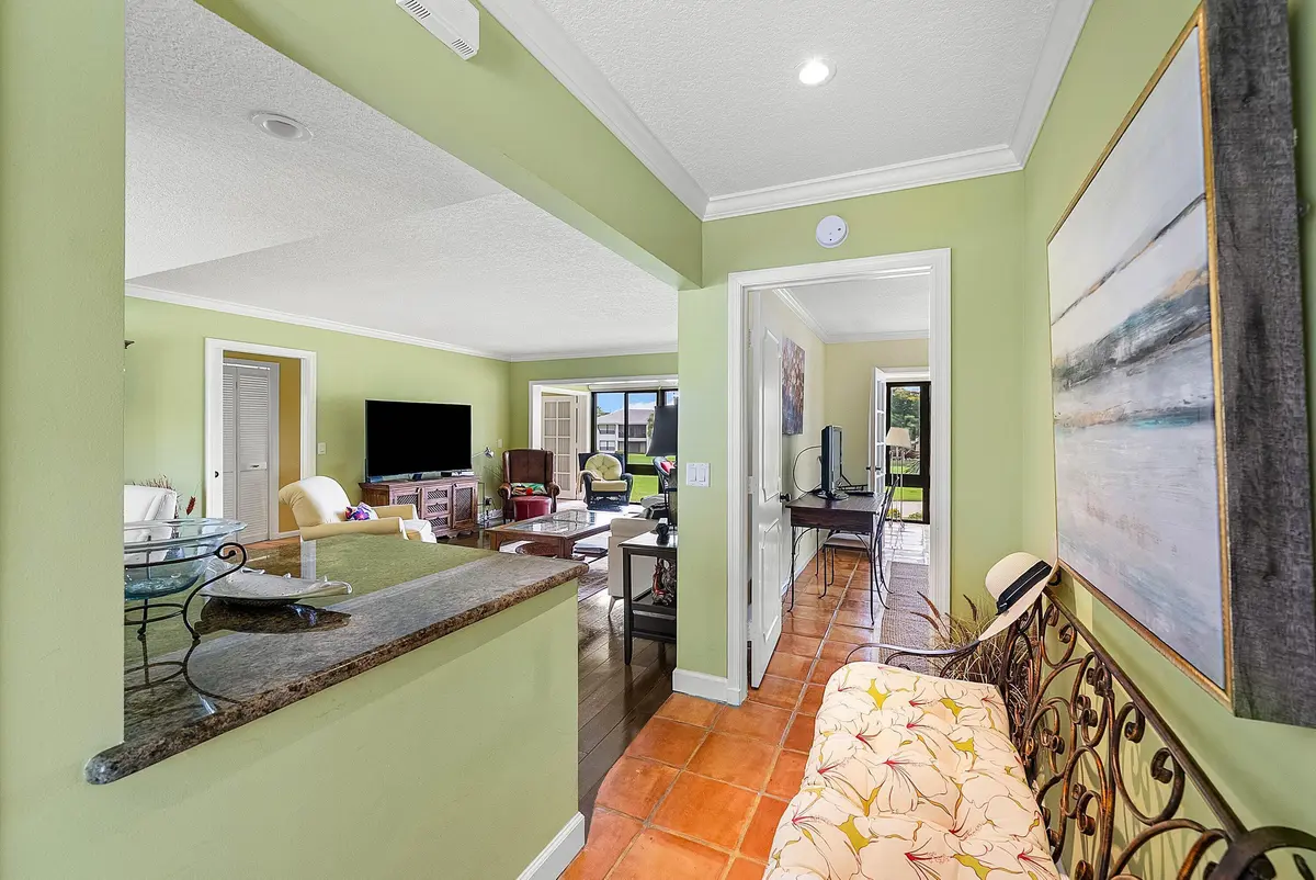 Entry at 4014 B Quail Ridge Drive Osprey, Boynton Beach