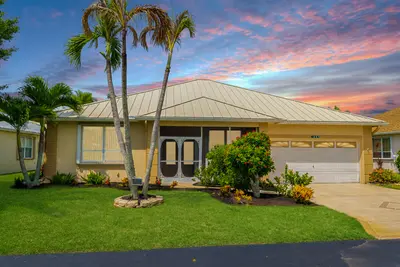 1009 NW Tuscany Drive, Port St. Lucie – Single Family Residence for sale