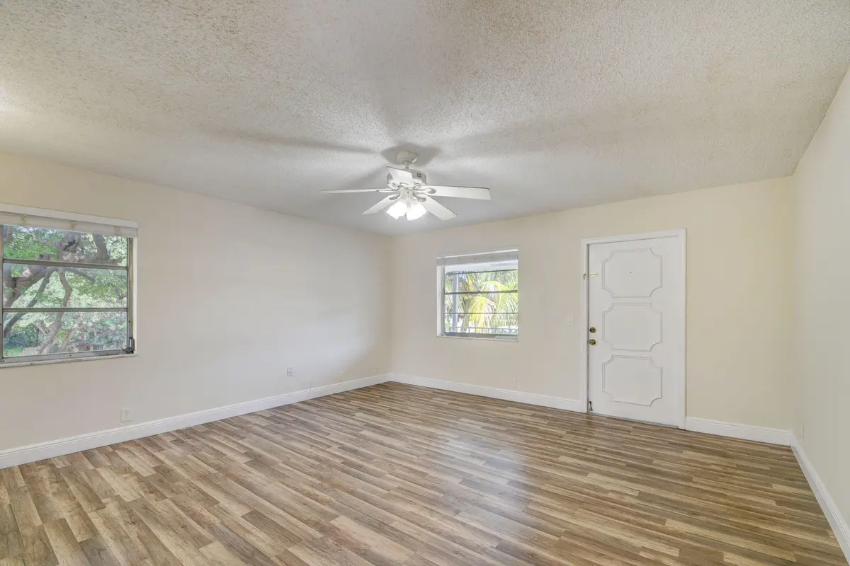 20231004125404781826000000-o at 1733 3rd Avenue 24, Lake Worth