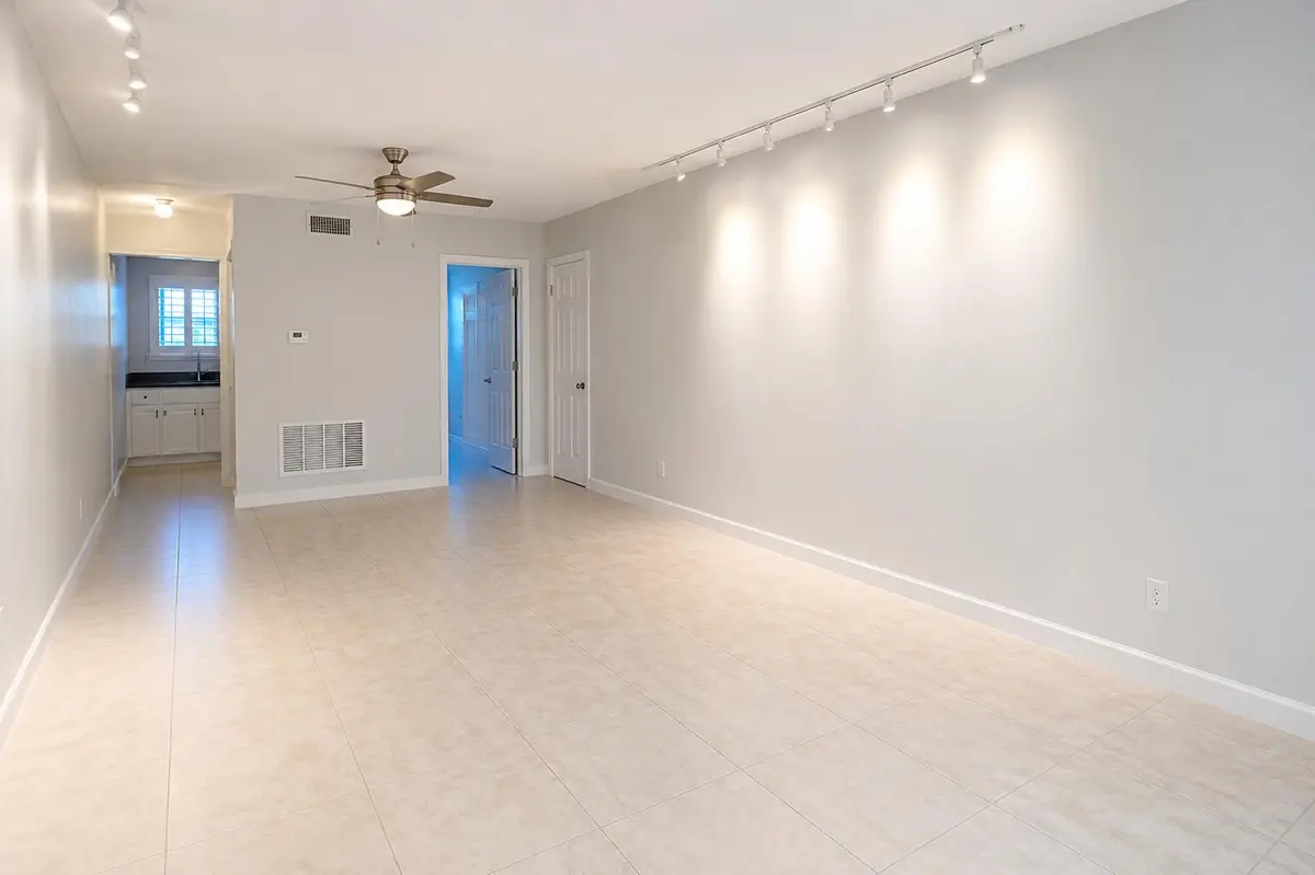9DB9457B-ABE3-4246-A827-75EE25AEB636 at 1900 NE 8th Court 204, Fort Lauderdale