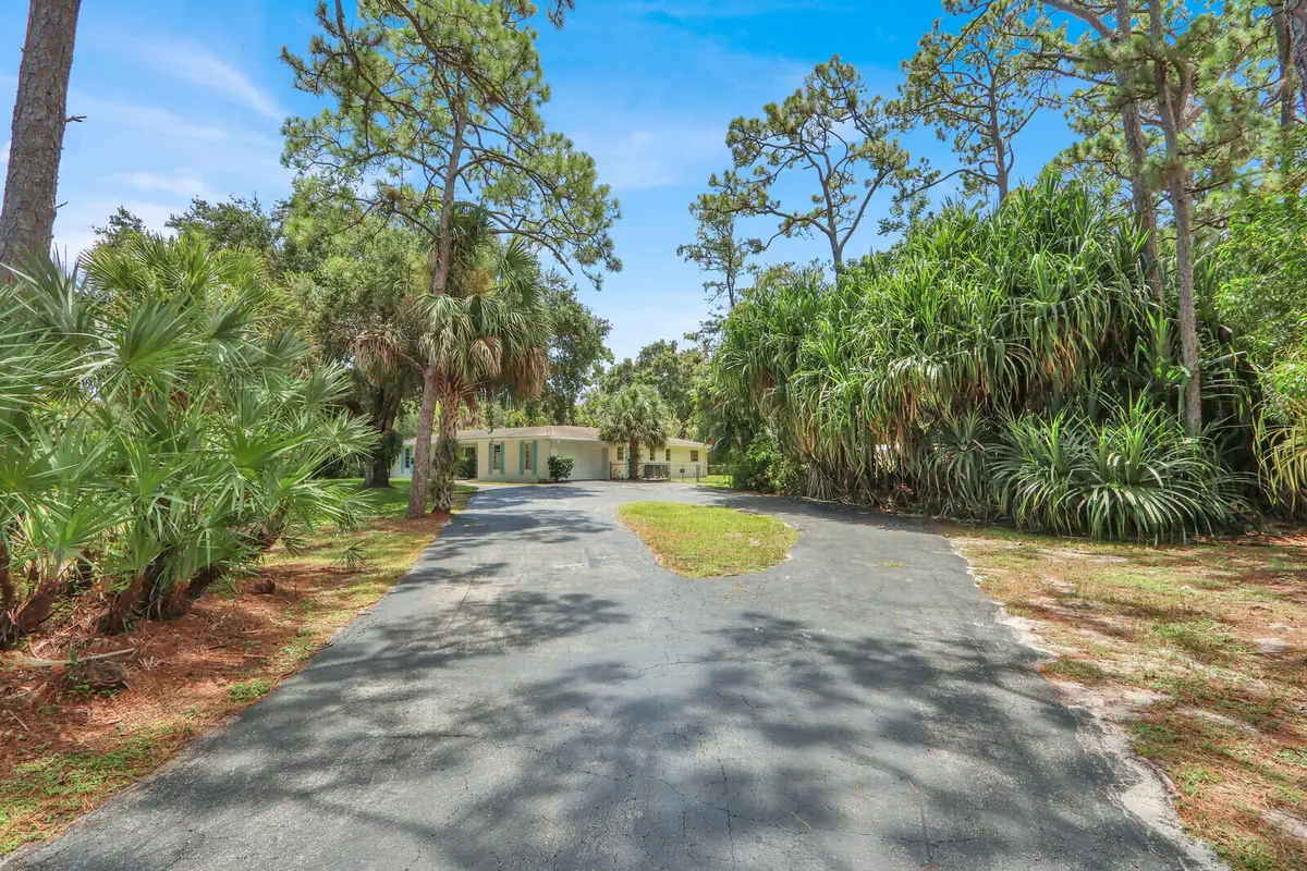 Private Driveway at 6466 Via Townsend, West Palm Beach