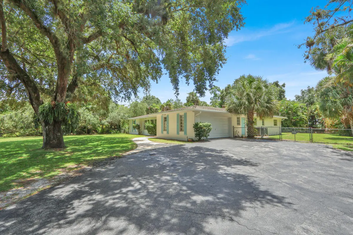 Private Driveway at 6466 Via Townsend, West Palm Beach
