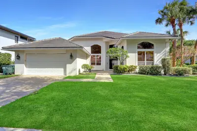 5866 St Annes Way, Boca Raton – Single Family Residence for rent