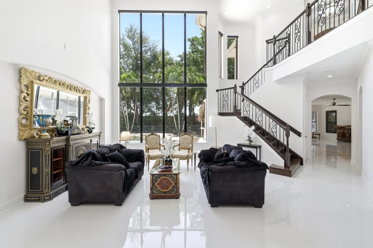 Spacious Living room at 10594 Versailles Boulevard, Wellington