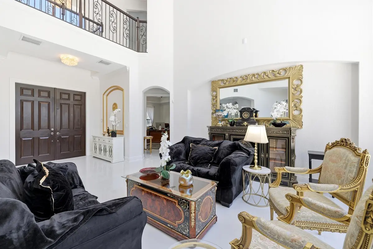 Living Room at 10594 Versailles Boulevard, Wellington