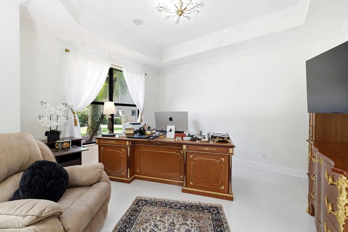 Office/Den at 10594 Versailles Boulevard, Wellington