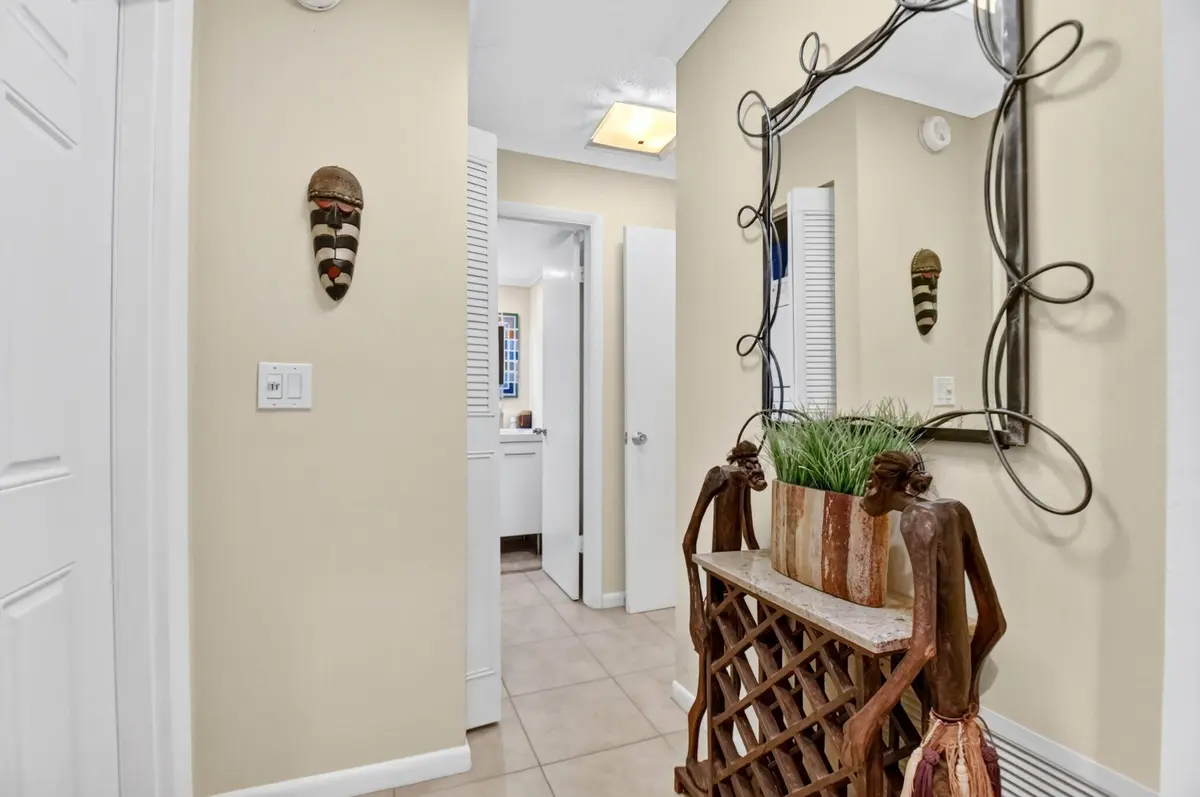 4-web-or-mls-DSC_5277 at 32 COLONIAL CLUB Drive 102, Boynton Beach