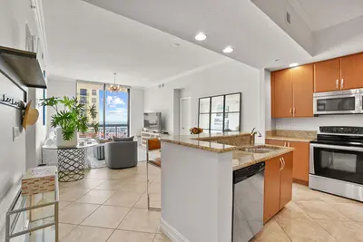 701  S Olive Avenue 1003, West Palm Beach – sold