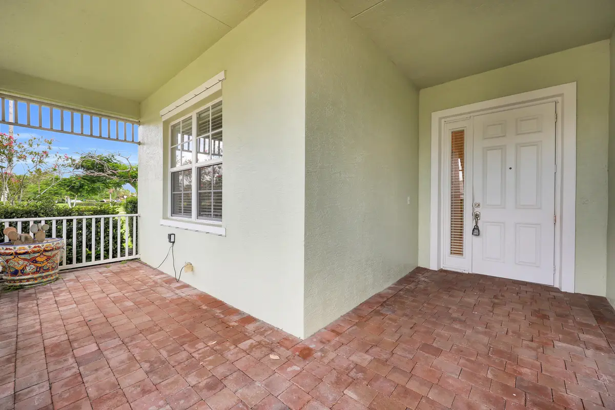4_8p3a8974 at 104 NW Willow Grove Avenue, Port St. Lucie