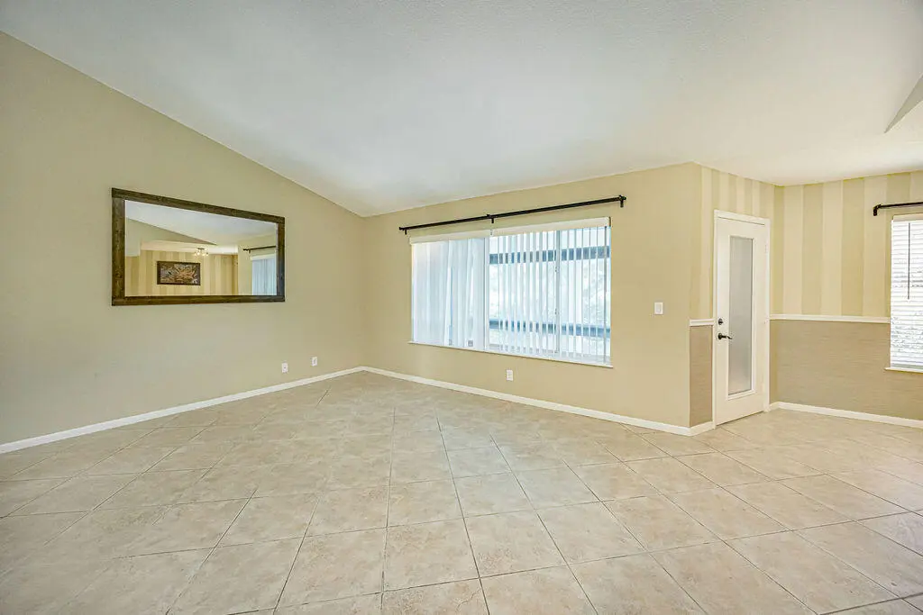 0003_3787 at 815 W BOYNTON BEACH Boulevard 1-203, Boynton Beach