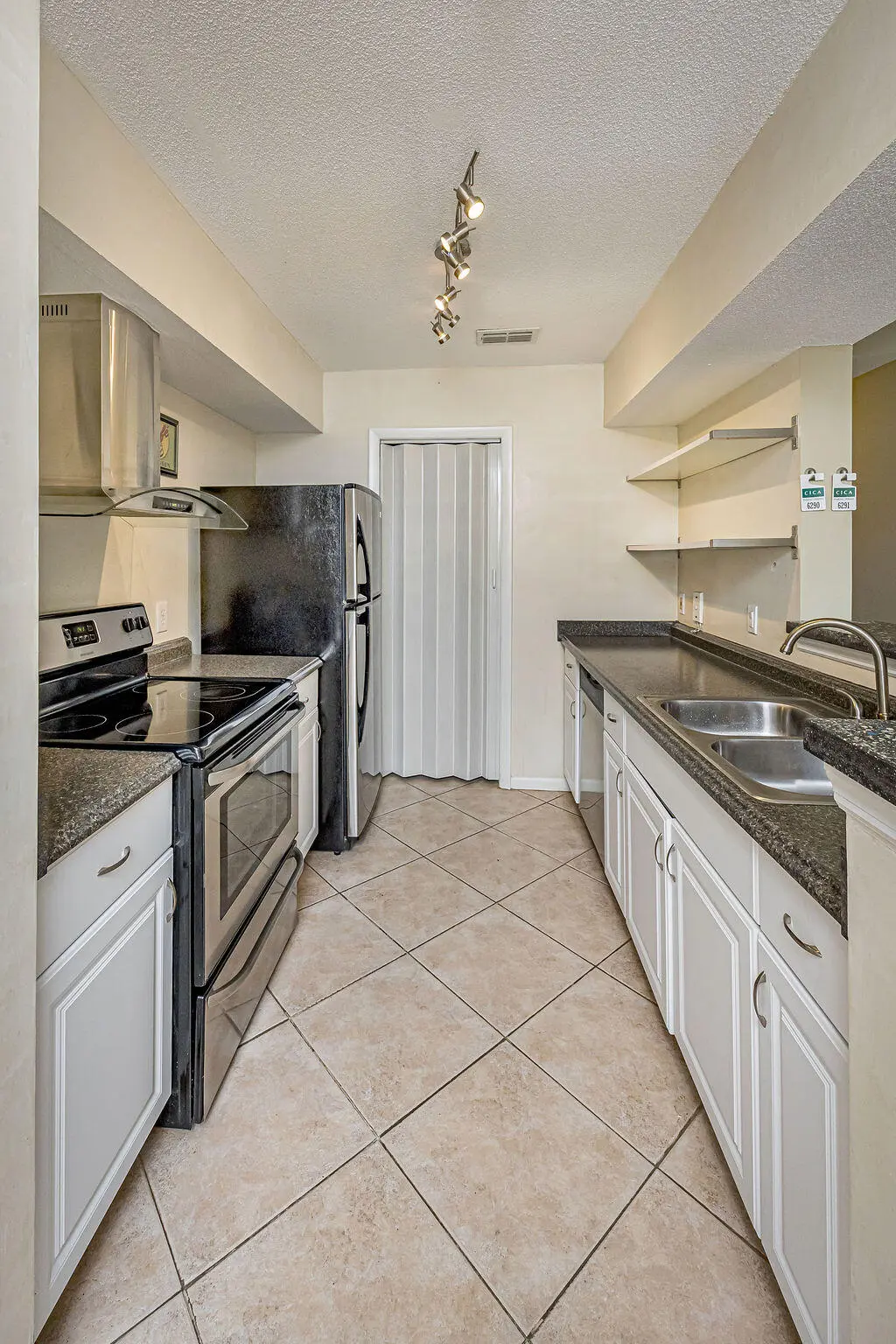 0007_3772 at 815 W BOYNTON BEACH Boulevard 1-203, Boynton Beach