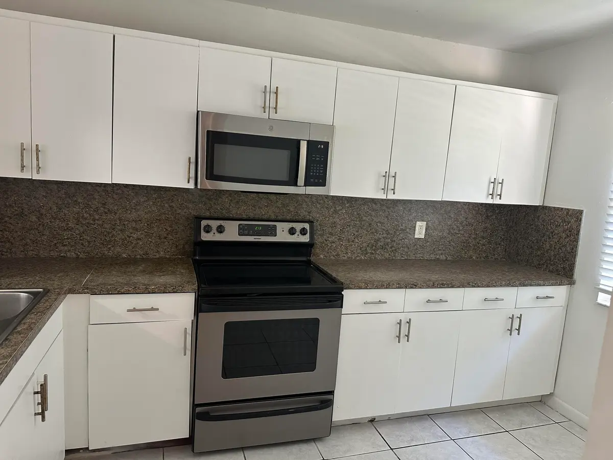 931 3 at 931 SW 20TH Court, Delray Beach