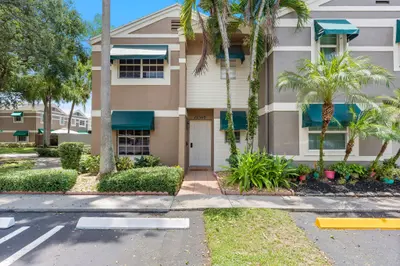 12360 SW 52ND Court, Cooper City – sold