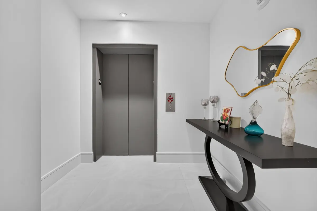 13-web-or-mls-5D1A9246 at 220 Lake Shore Drive 1702, Lake Park