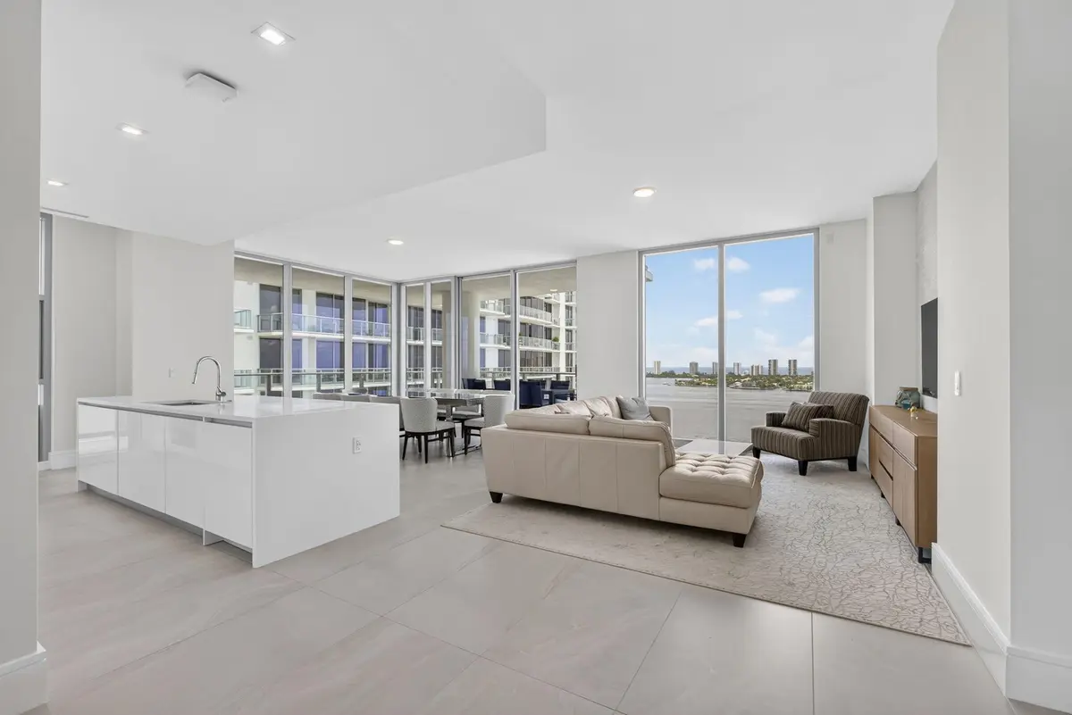 17-web-or-mls-5D1A9096 at 220 Lake Shore Drive 1702, Lake Park