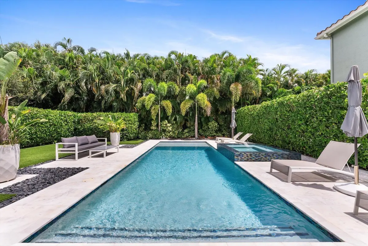 POOL & SPA at 8159 Hutchinson Court, Delray Beach