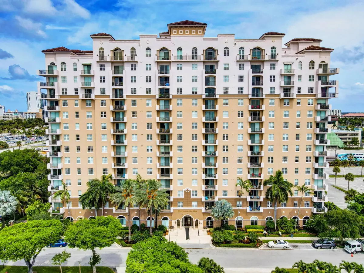 Montecito at 616 CLEARWATER PARK Road 602, West Palm Beach