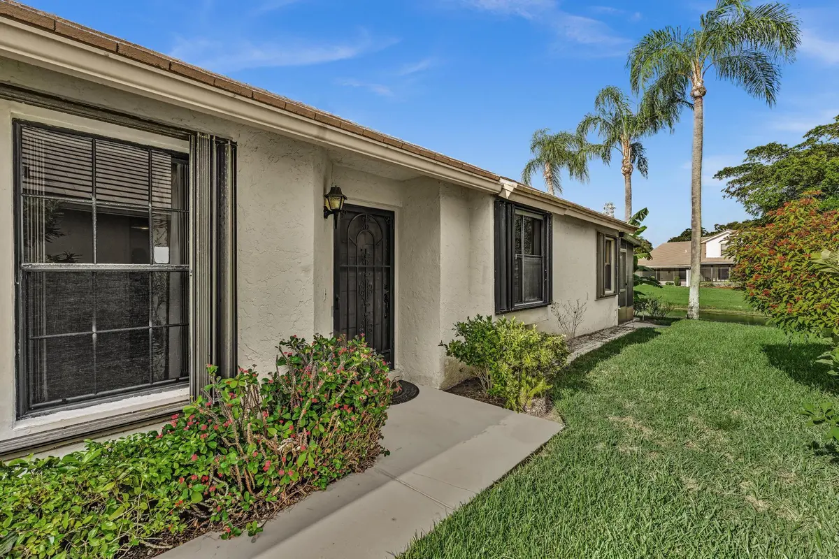Entrance at 4787 Brighton Lakes Boulevard, Boynton Beach