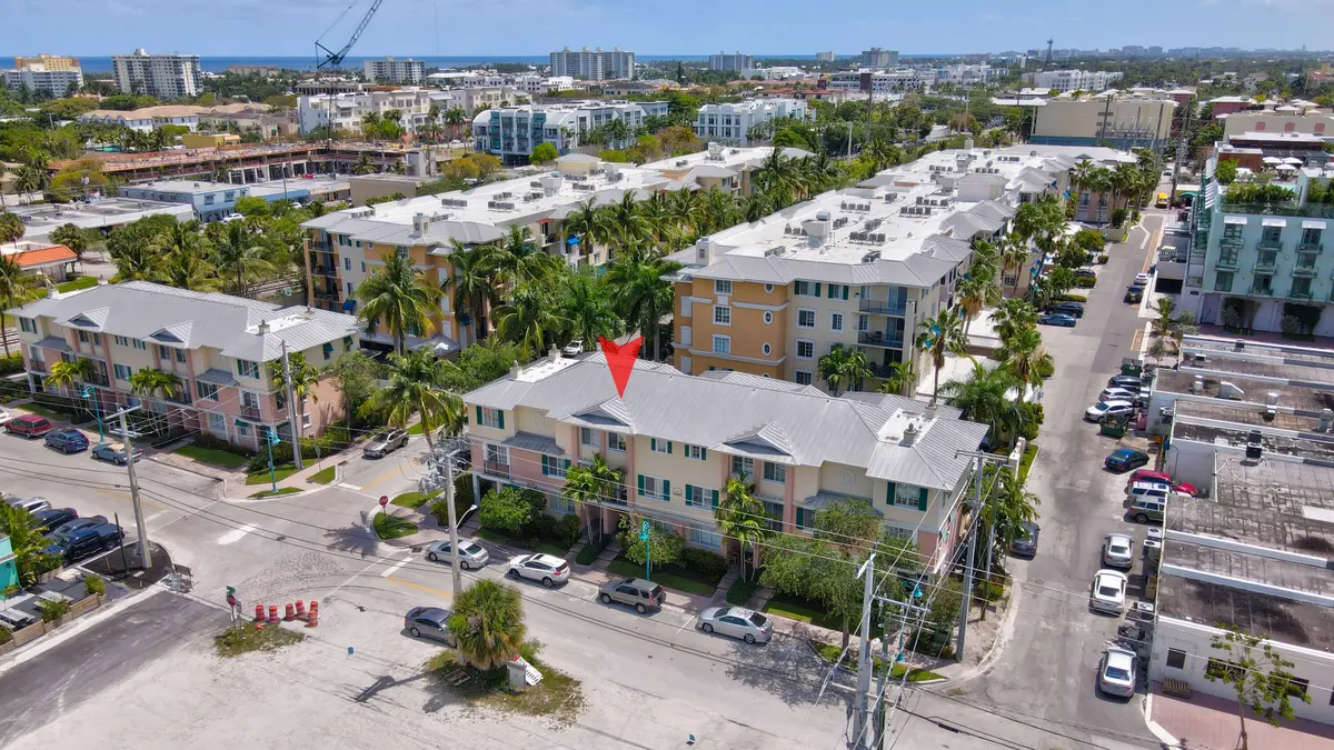 PGV Townhouses at 260 NE 3rd Street 4-D, Delray Beach