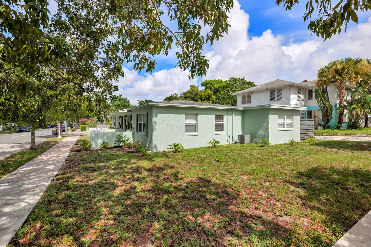 low-5 at 701 New Jersey Street, West Palm Beach