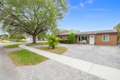 6500 SW 16th Court, North Lauderdale – Single Family Residence for sale